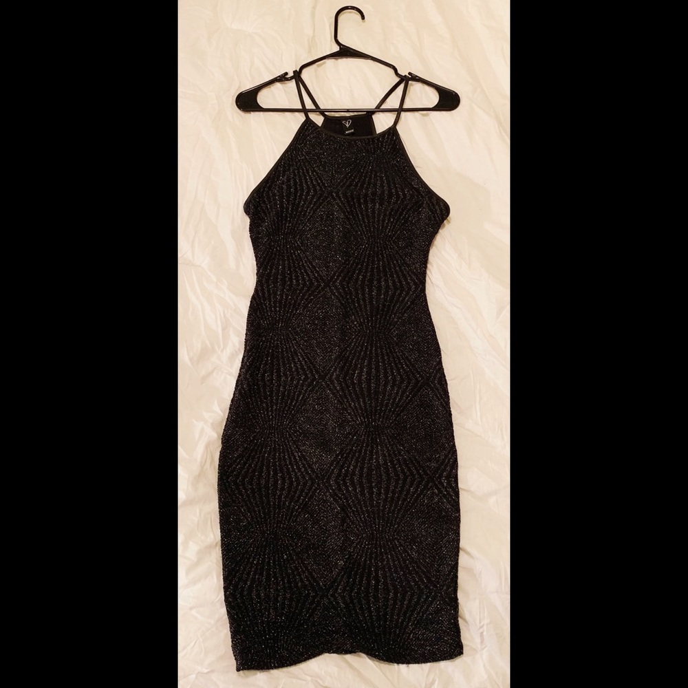 Perfect going out dress, flattering on all shapes!